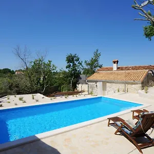 Alisia, Wunderschönes Natursteinhaus Bei Poreč, Istrien, Kroatien Ferienhaus Vranje Selo